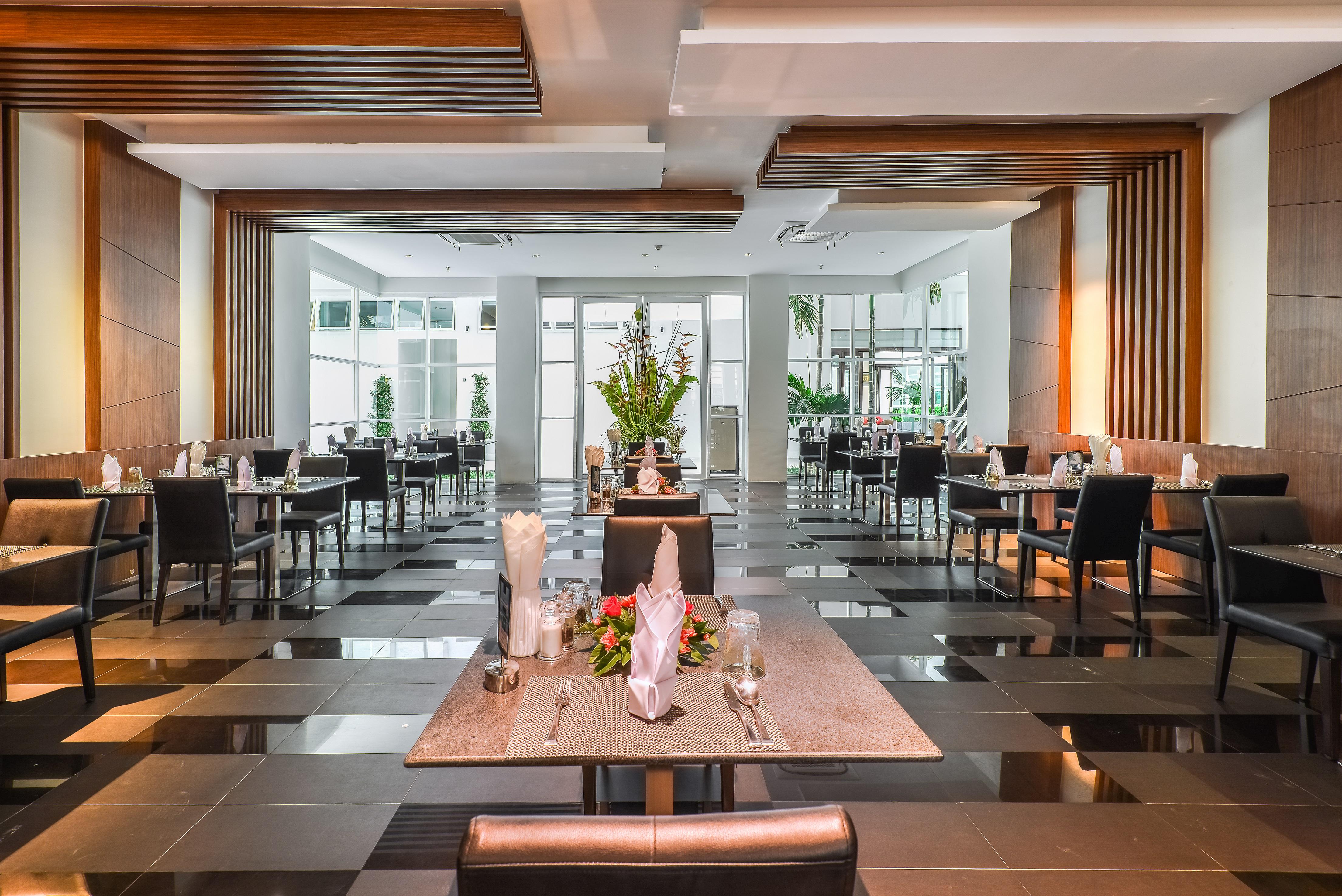 Patong Fishermens Harbour Urban Resort - Sha Extra Plus מראה חיצוני תמונה